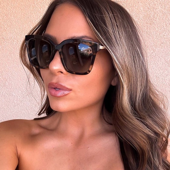DIFF Bella Sunglasses - Picture 4 of 4